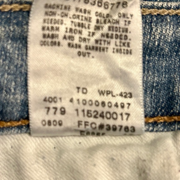 Levi’s 524 too super low size 5 long jeans like new. - Picture 6 of 8